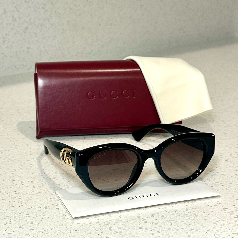 New! GUCCI Cat Eye Sunglasses, 52mm